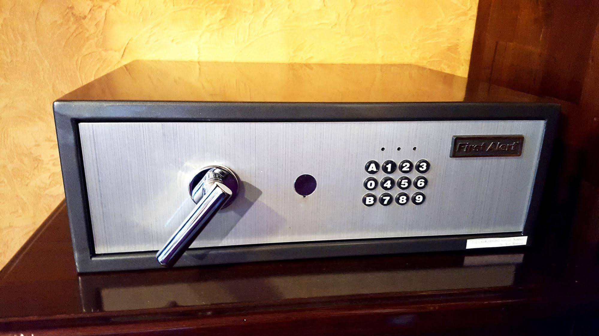 Hotel Guatemala Inn Dış mekan fotoğraf